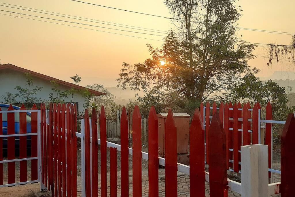 Joy Cottages - Premium Chalets, Vacation Home Rentals Karjat Ngoại thất bức ảnh