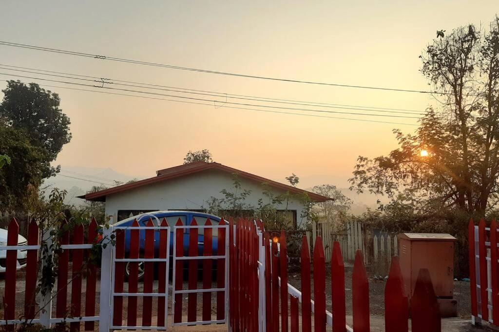Joy Cottages - Premium Chalets, Vacation Home Rentals Karjat Ngoại thất bức ảnh
